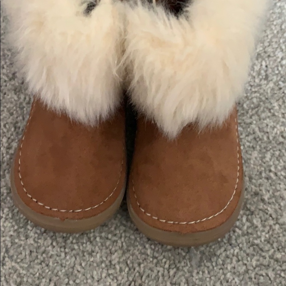 Baby girl fur topped zip boots